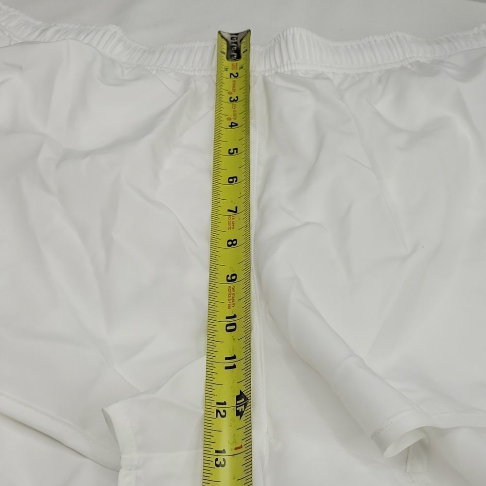 NEW XXL NIKE WOMEN'S WHITE TEMPO ATHLETIC SHORTS w/ attached panty 2X NWT - Picture 3 of 11